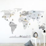 Wandsticker Weltkarte in grauen Farben mit Kontinenten unterschrieben auf Englisch